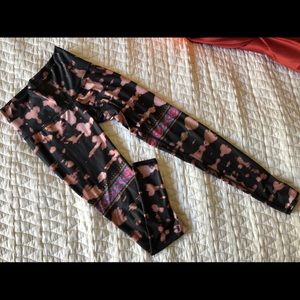 LEGGINGS PALOOZA! Teeki Tie Dye Long Moon Pants 🌙